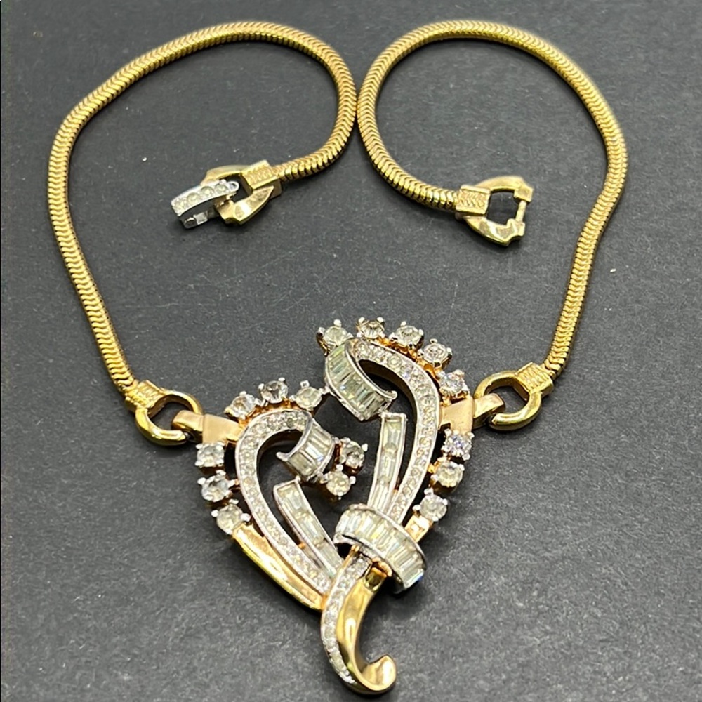Wow! Vintage 1940’s Mazer crystal heart necklace